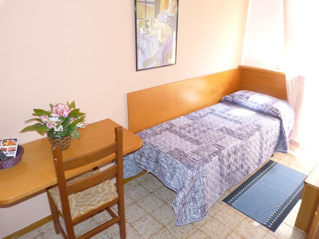 Hotel Le Colline Del Garda Bussolengo Zimmer foto
